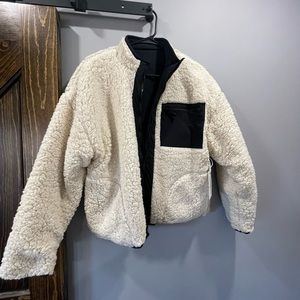 On the go reversible jacket nylon/sherpa womens medium NWT